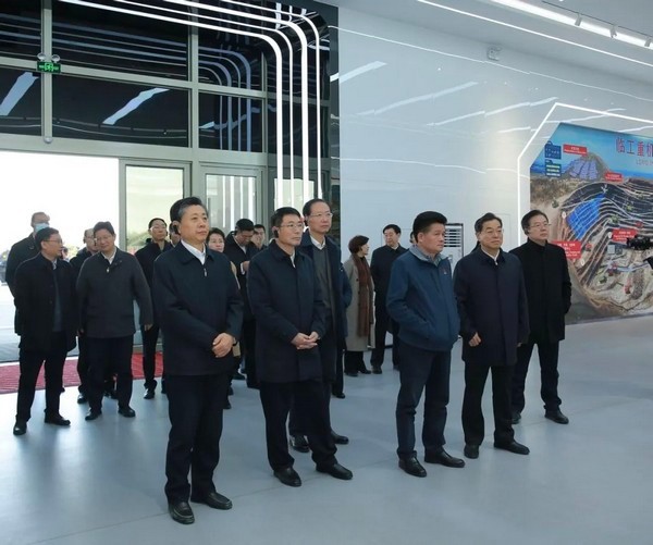 省直部分全国、省人大代表莅临澳门广东会网站重机学习视察